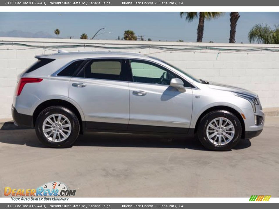 2018 Cadillac XT5 AWD Radiant Silver Metallic / Sahara Beige Photo #10