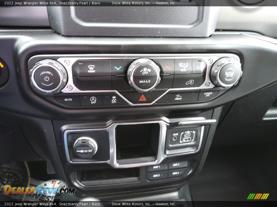 2022 Jeep Wrangler Willys 4x4 Gauges Photo #23