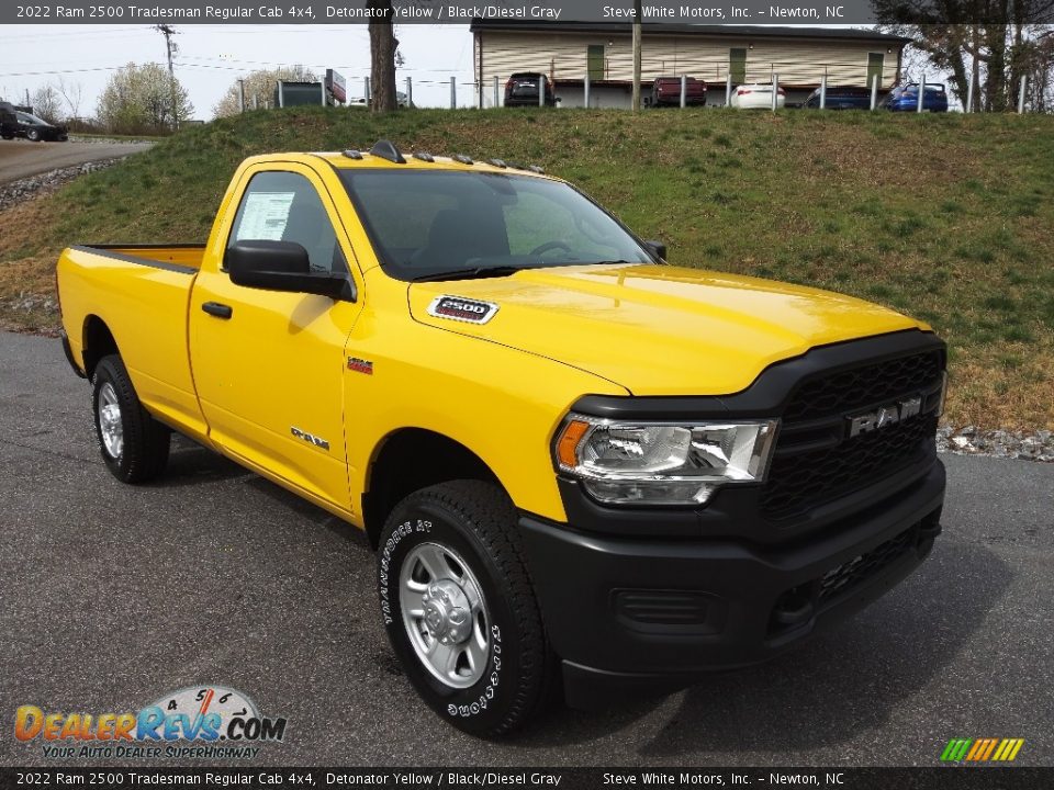 Front 3/4 View of 2022 Ram 2500 Tradesman Regular Cab 4x4 Photo #4