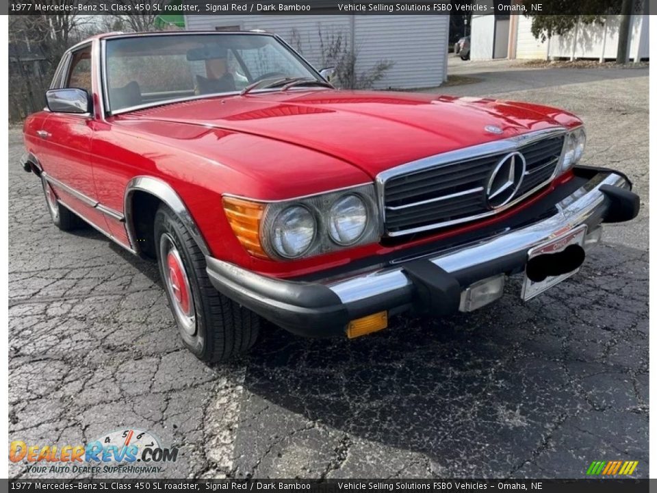 Front 3/4 View of 1977 Mercedes-Benz SL Class 450 SL roadster Photo #2