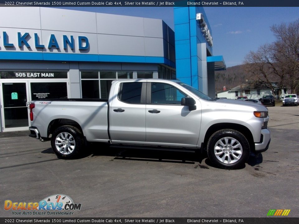 2022 Chevrolet Silverado 1500 Limited Custom Double Cab 4x4 Silver Ice Metallic / Jet Black Photo #2