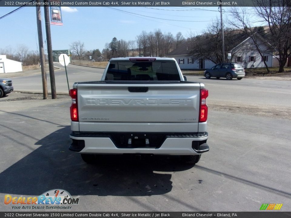 2022 Chevrolet Silverado 1500 Limited Custom Double Cab 4x4 Silver Ice Metallic / Jet Black Photo #5