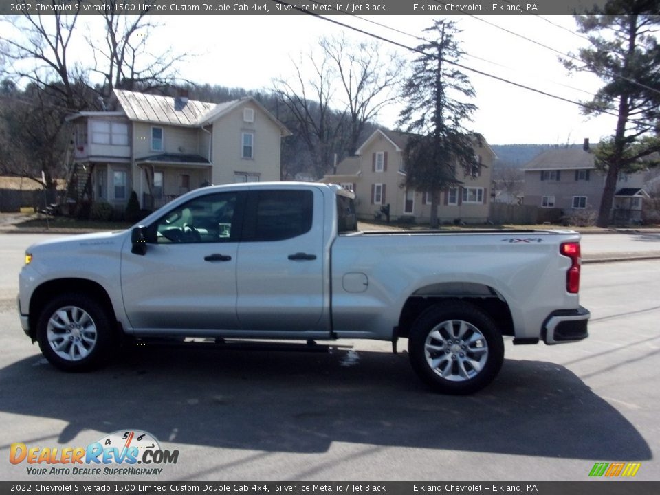 2022 Chevrolet Silverado 1500 Limited Custom Double Cab 4x4 Silver Ice Metallic / Jet Black Photo #7