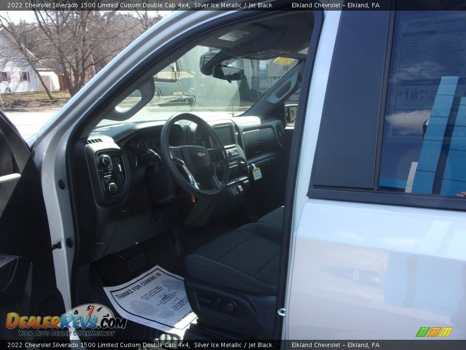 2022 Chevrolet Silverado 1500 Limited Custom Double Cab 4x4 Silver Ice Metallic / Jet Black Photo #17