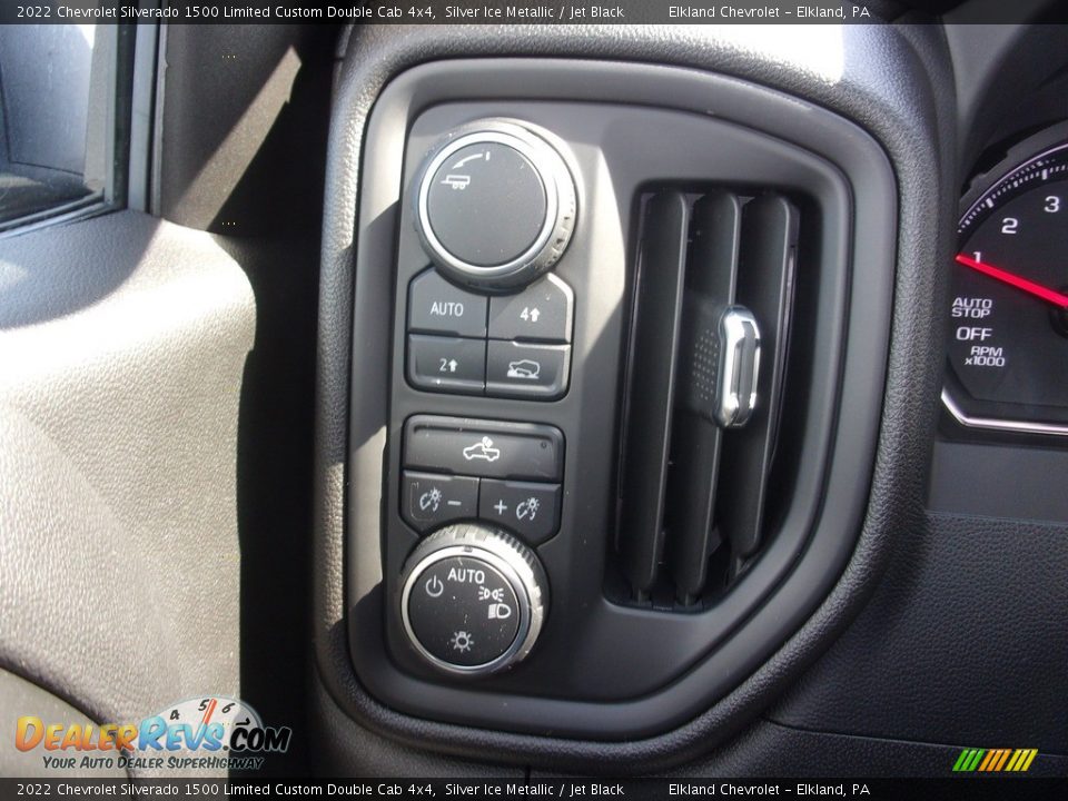 2022 Chevrolet Silverado 1500 Limited Custom Double Cab 4x4 Silver Ice Metallic / Jet Black Photo #29