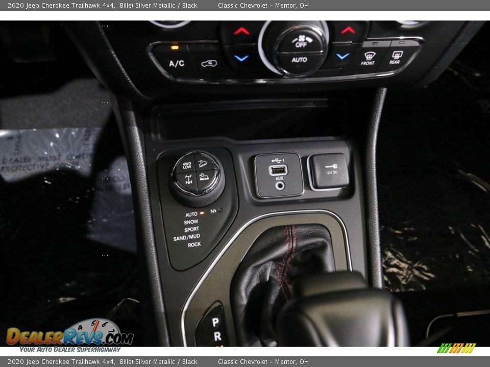 Controls of 2020 Jeep Cherokee Trailhawk 4x4 Photo #15