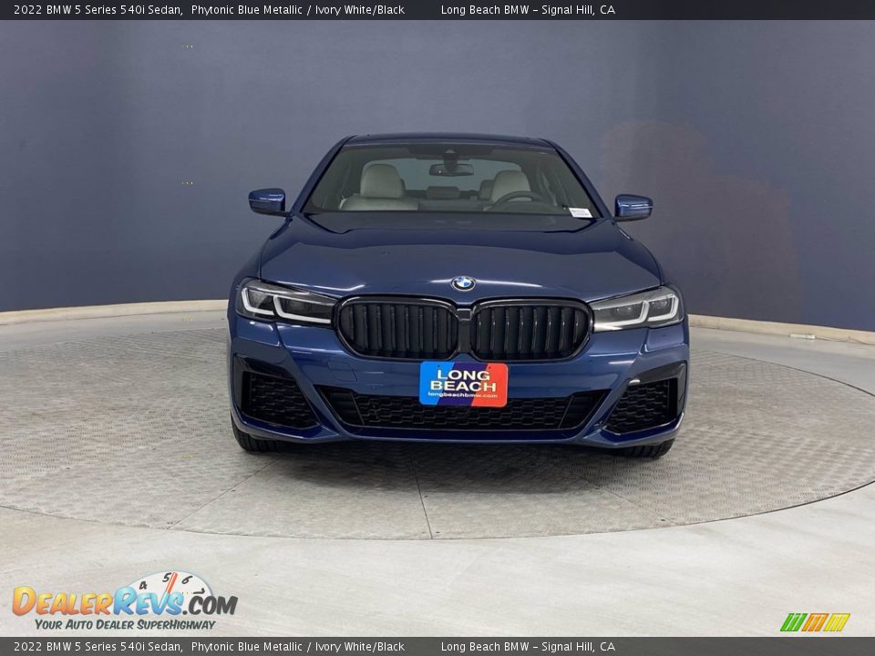 2022 BMW 5 Series 540i Sedan Phytonic Blue Metallic / Ivory White/Black Photo #2