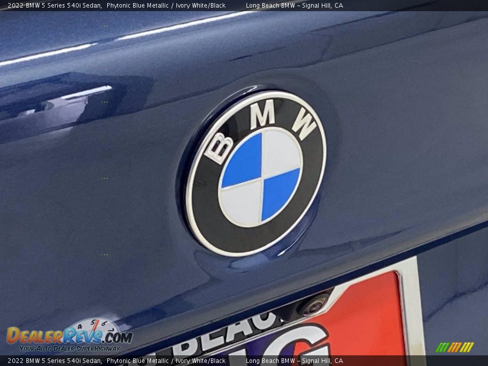 2022 BMW 5 Series 540i Sedan Phytonic Blue Metallic / Ivory White/Black Photo #7