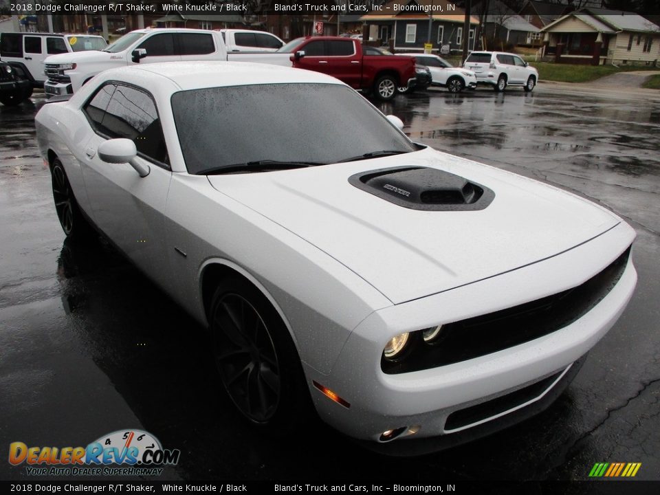 Front 3/4 View of 2018 Dodge Challenger R/T Shaker Photo #5