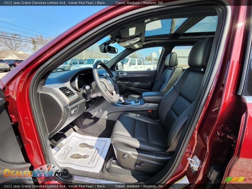 2022 Jeep Grand Cherokee Limited 4x4 Velvet Red Pearl / Black Photo #2