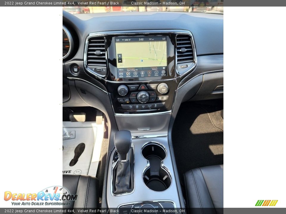 2022 Jeep Grand Cherokee Limited 4x4 Velvet Red Pearl / Black Photo #6