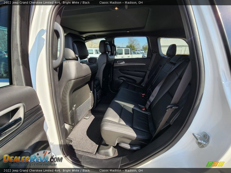 2022 Jeep Grand Cherokee Limited 4x4 Bright White / Black Photo #3