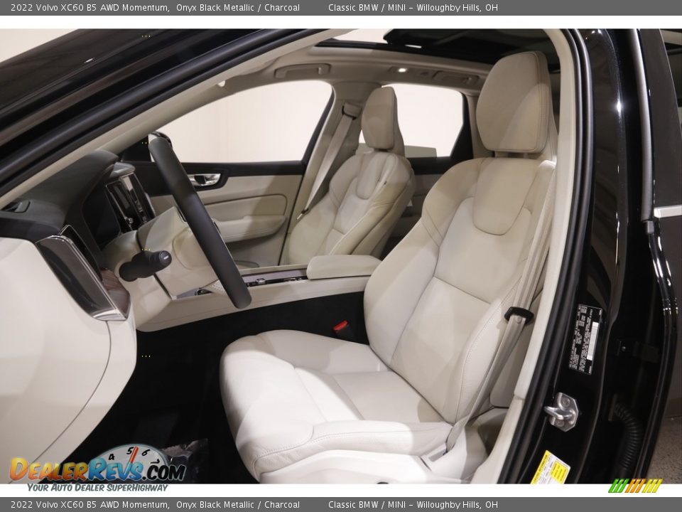 Charcoal Interior - 2022 Volvo XC60 B5 AWD Momentum Photo #5