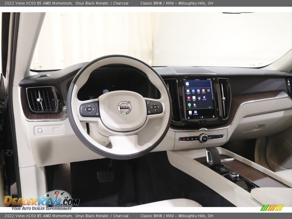 Dashboard of 2022 Volvo XC60 B5 AWD Momentum Photo #6