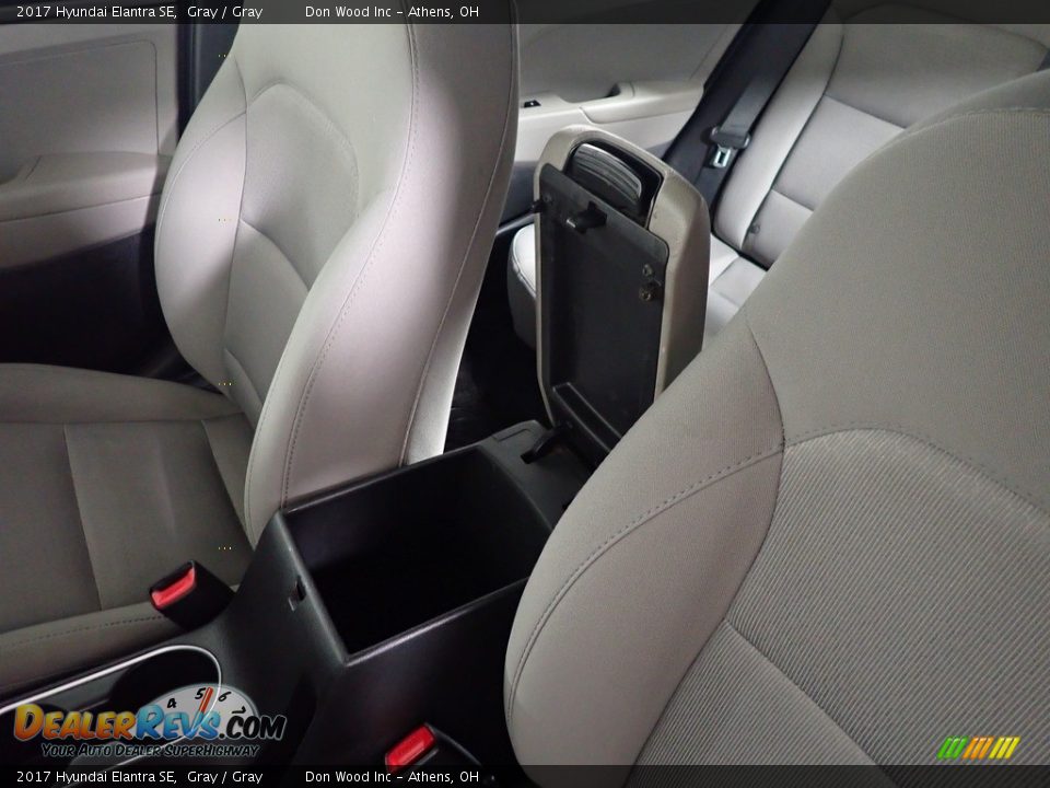 2017 Hyundai Elantra SE Gray / Gray Photo #30