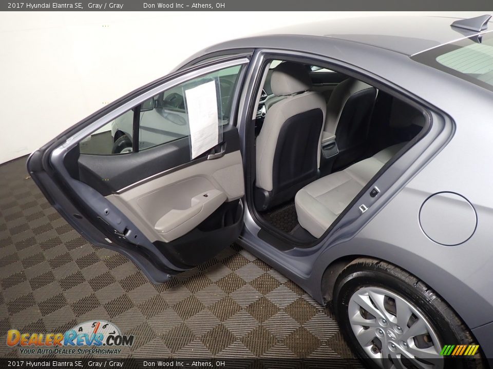 2017 Hyundai Elantra SE Gray / Gray Photo #31