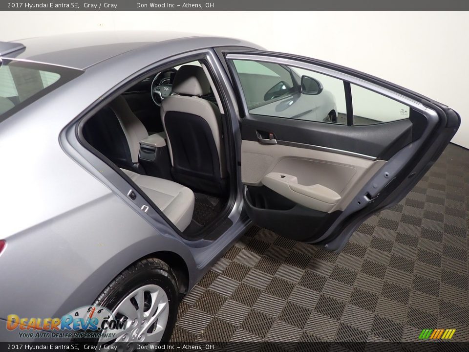 2017 Hyundai Elantra SE Gray / Gray Photo #33