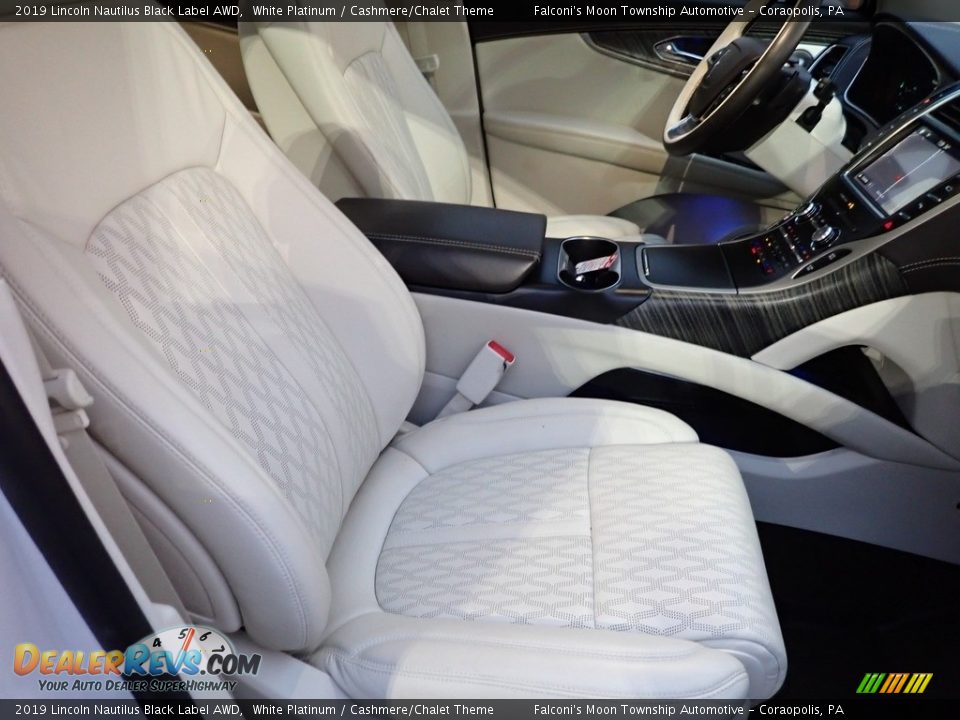 Front Seat of 2019 Lincoln Nautilus Black Label AWD Photo #11