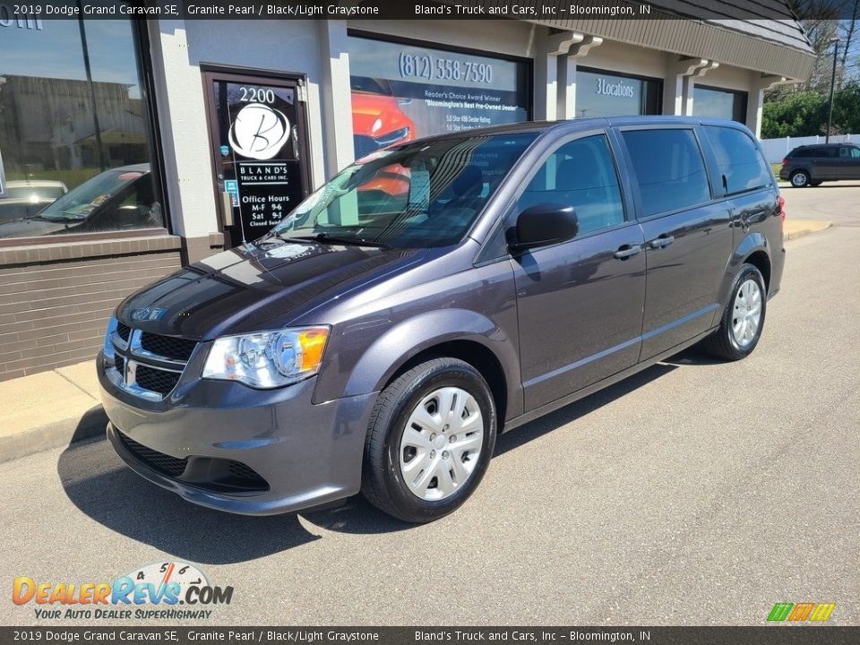 2019 Dodge Grand Caravan SE Granite Pearl / Black/Light Graystone Photo #2