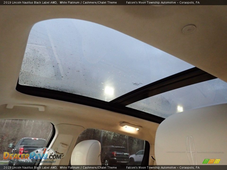 Sunroof of 2019 Lincoln Nautilus Black Label AWD Photo #23