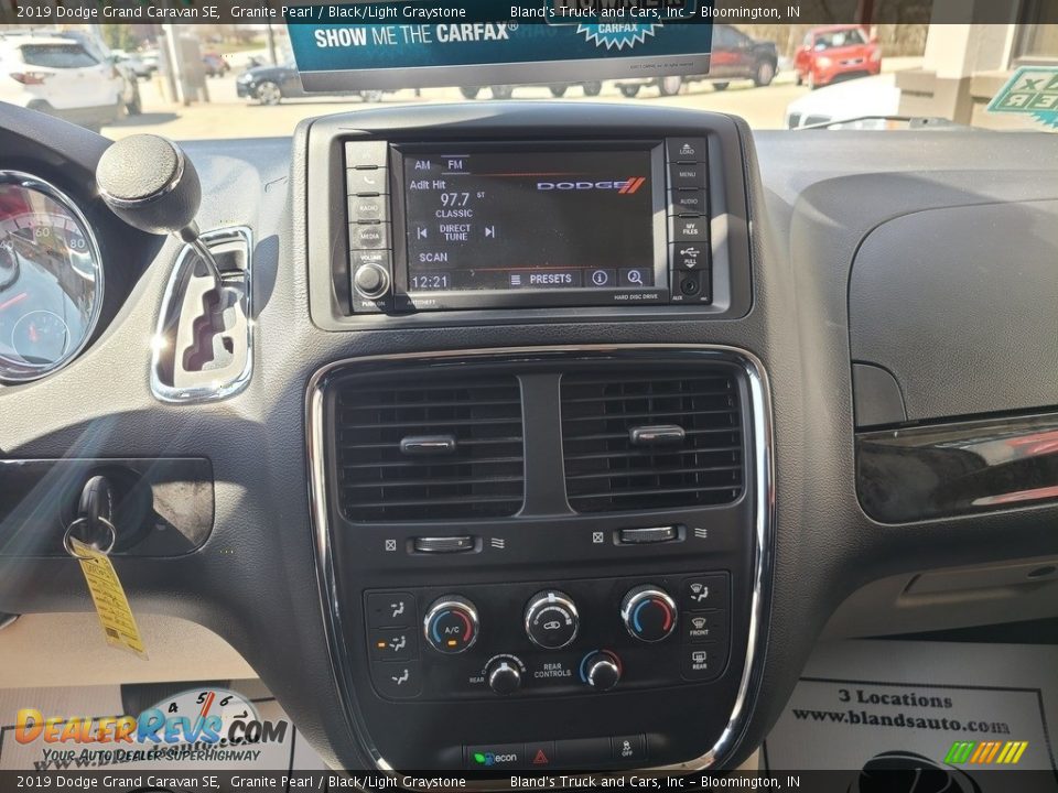 2019 Dodge Grand Caravan SE Granite Pearl / Black/Light Graystone Photo #14