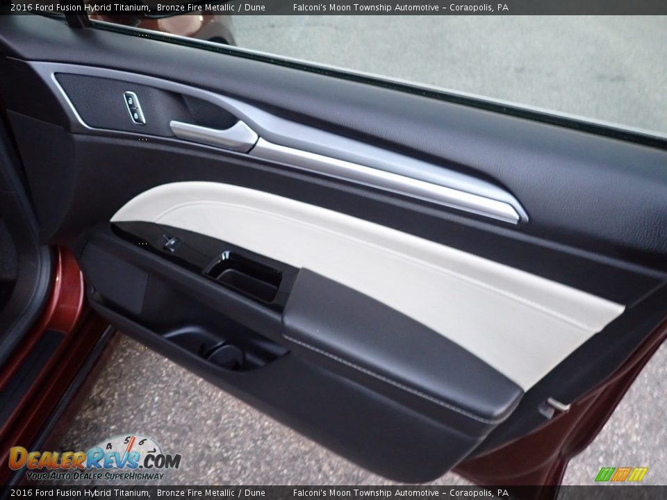 Door Panel of 2016 Ford Fusion Hybrid Titanium Photo #16