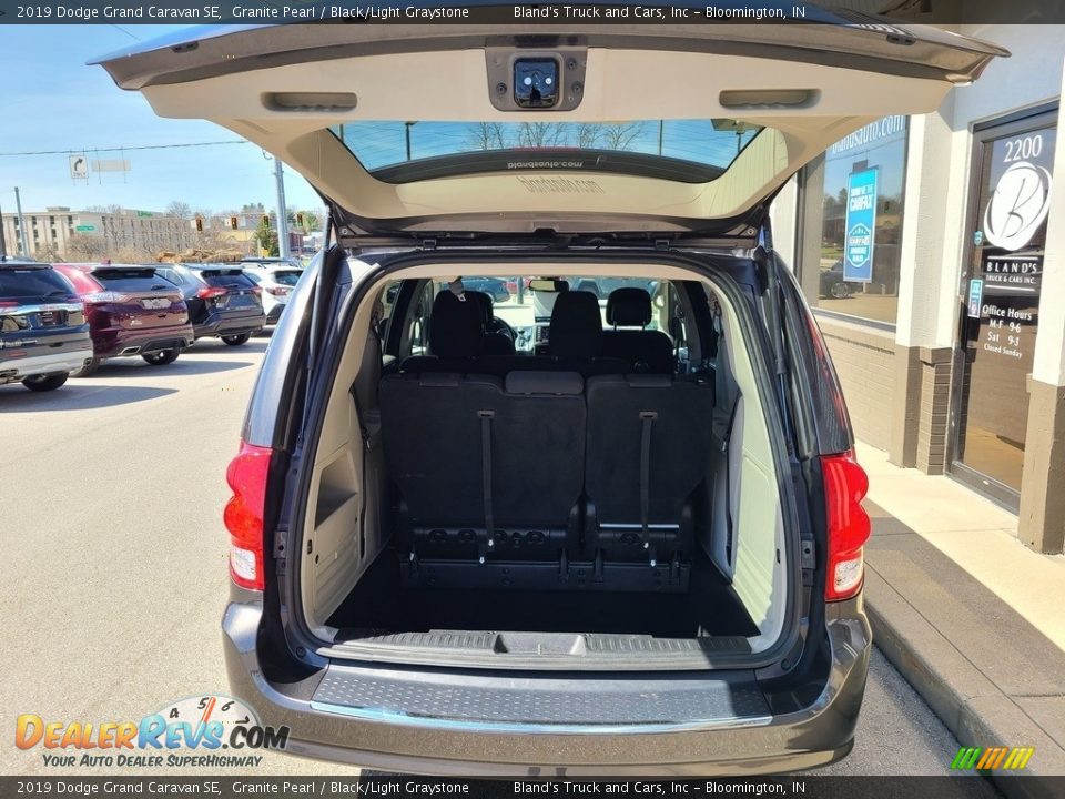 2019 Dodge Grand Caravan SE Granite Pearl / Black/Light Graystone Photo #28