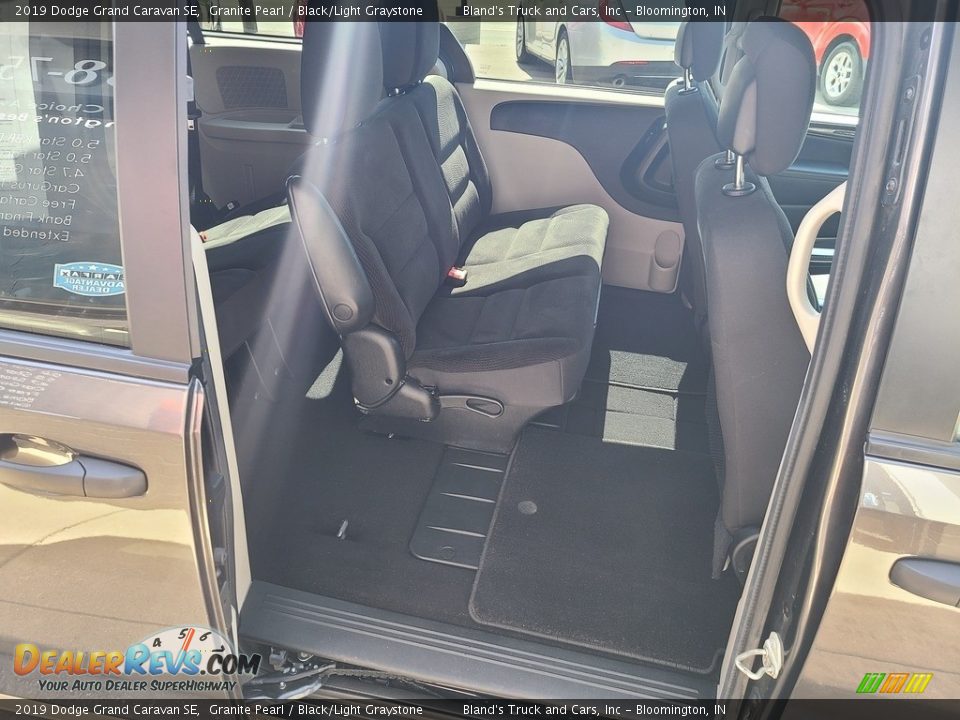 2019 Dodge Grand Caravan SE Granite Pearl / Black/Light Graystone Photo #32