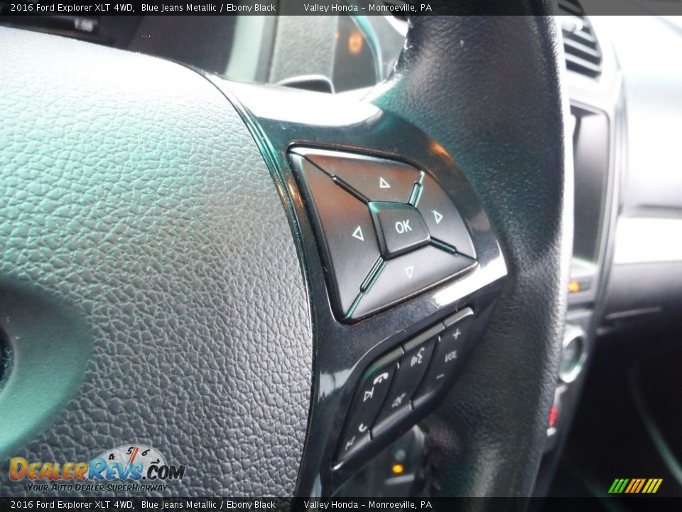 2016 Ford Explorer XLT 4WD Steering Wheel Photo #24