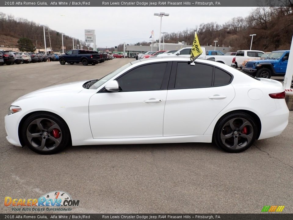 2018 Alfa Romeo Giulia Alfa White / Black/Red Photo #2