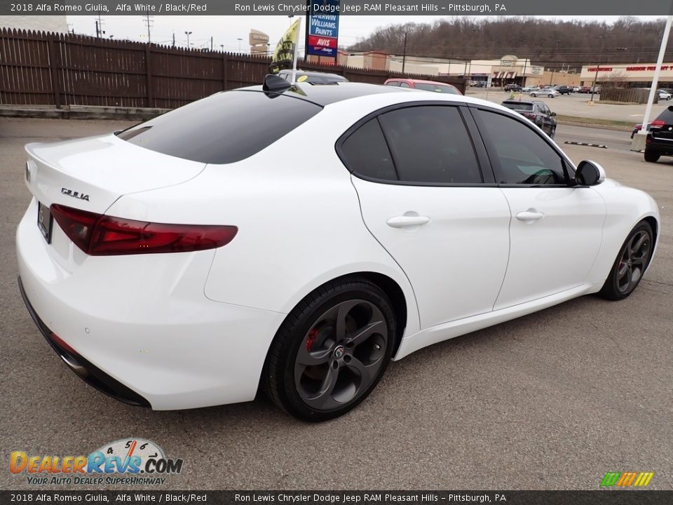 2018 Alfa Romeo Giulia Alfa White / Black/Red Photo #6