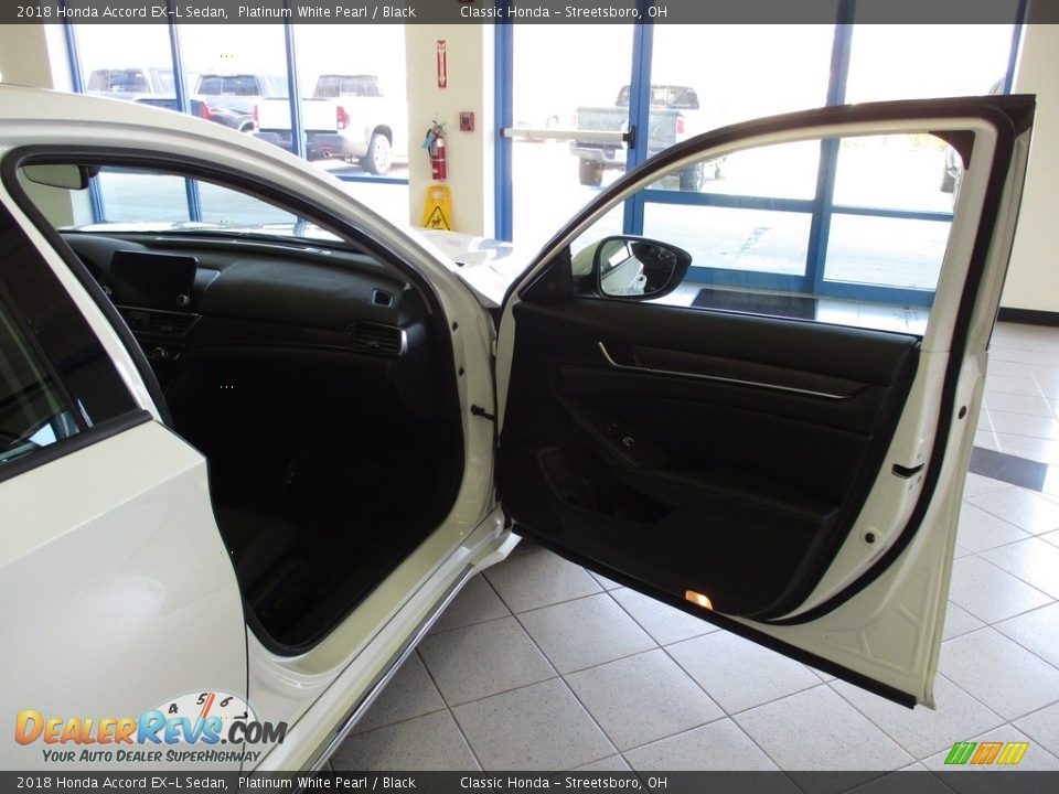 2018 Honda Accord EX-L Sedan Platinum White Pearl / Black Photo #17