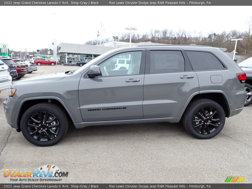 Sting-Gray 2022 Jeep Grand Cherokee Laredo X 4x4 Photo #2