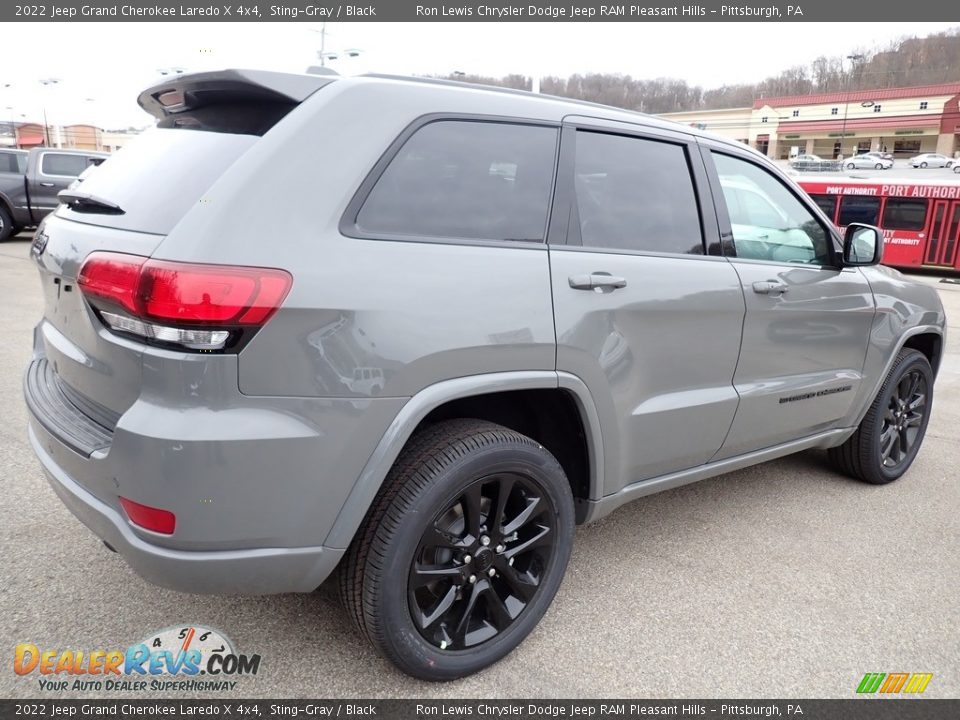 2022 Jeep Grand Cherokee Laredo X 4x4 Sting-Gray / Black Photo #6