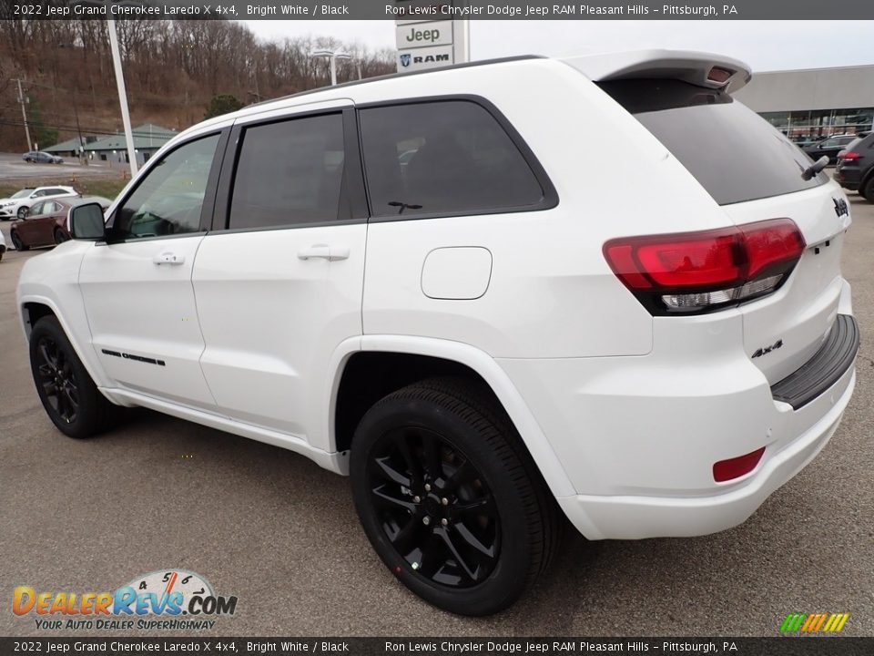 2022 Jeep Grand Cherokee Laredo X 4x4 Bright White / Black Photo #3