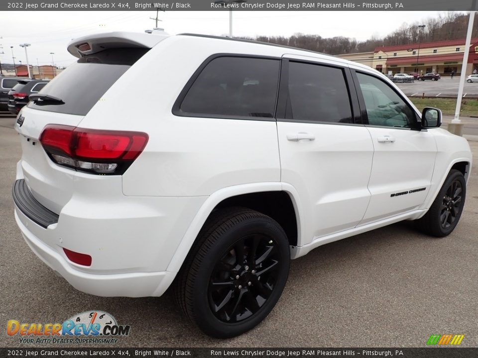 2022 Jeep Grand Cherokee Laredo X 4x4 Bright White / Black Photo #6