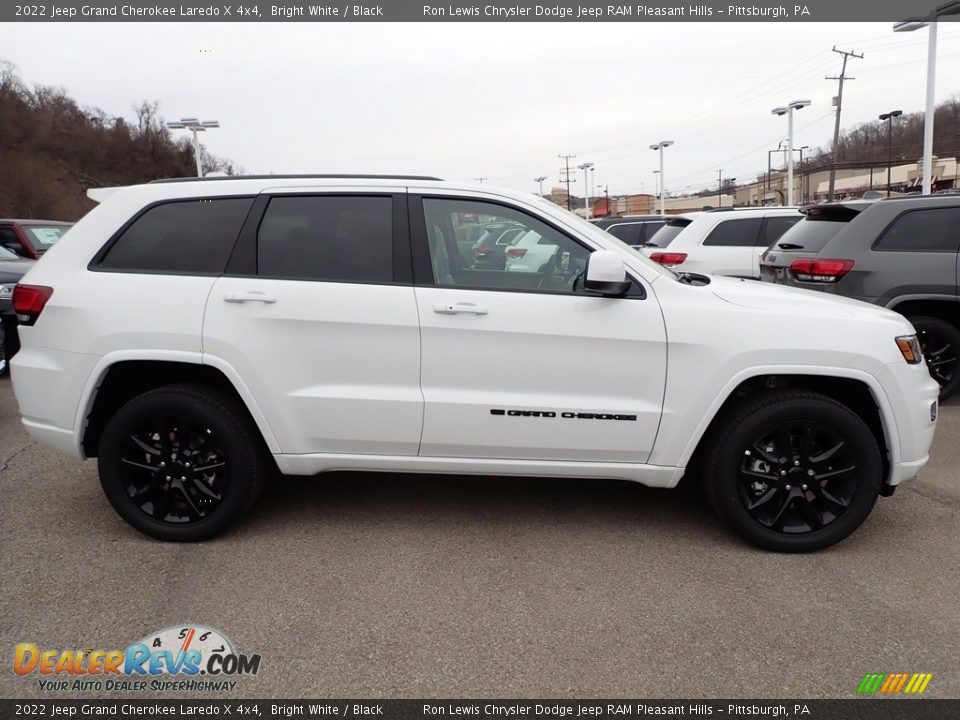 2022 Jeep Grand Cherokee Laredo X 4x4 Bright White / Black Photo #7