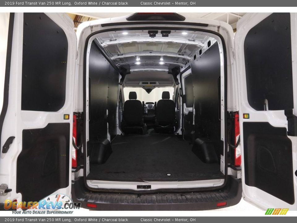 2019 Ford Transit Van 250 MR Long Oxford White / Charcoal black Photo #17