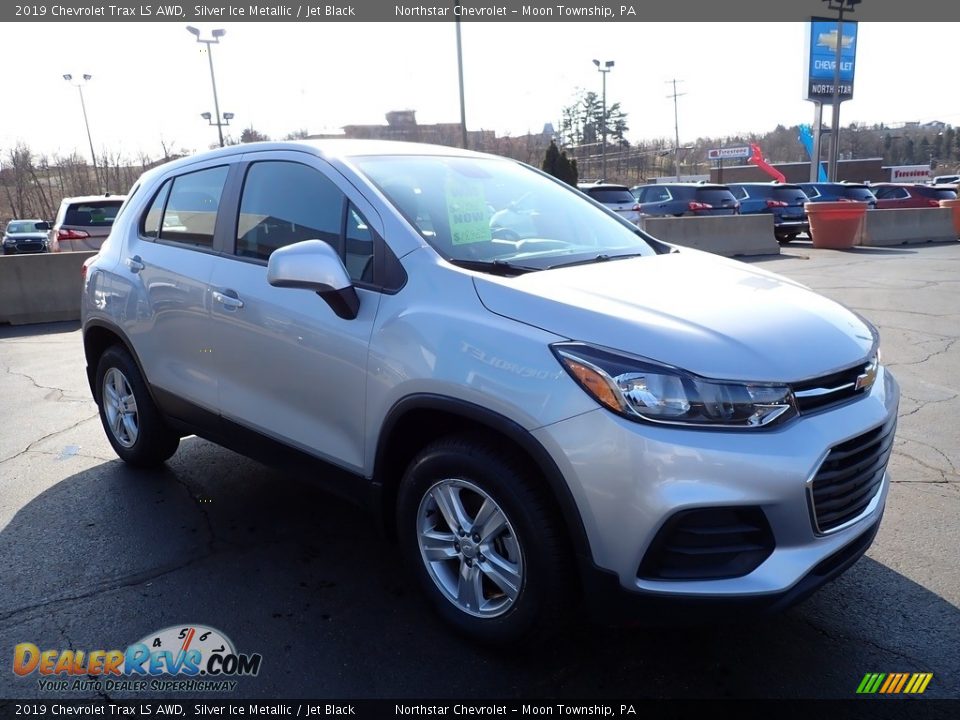 2019 Chevrolet Trax LS AWD Silver Ice Metallic / Jet Black Photo #11