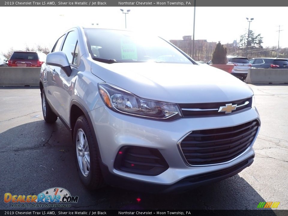 2019 Chevrolet Trax LS AWD Silver Ice Metallic / Jet Black Photo #12