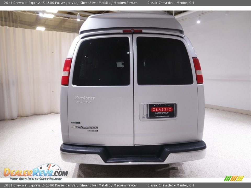 2011 Chevrolet Express LS 1500 Passenger Van Sheer Silver Metallic / Medium Pewter Photo #17