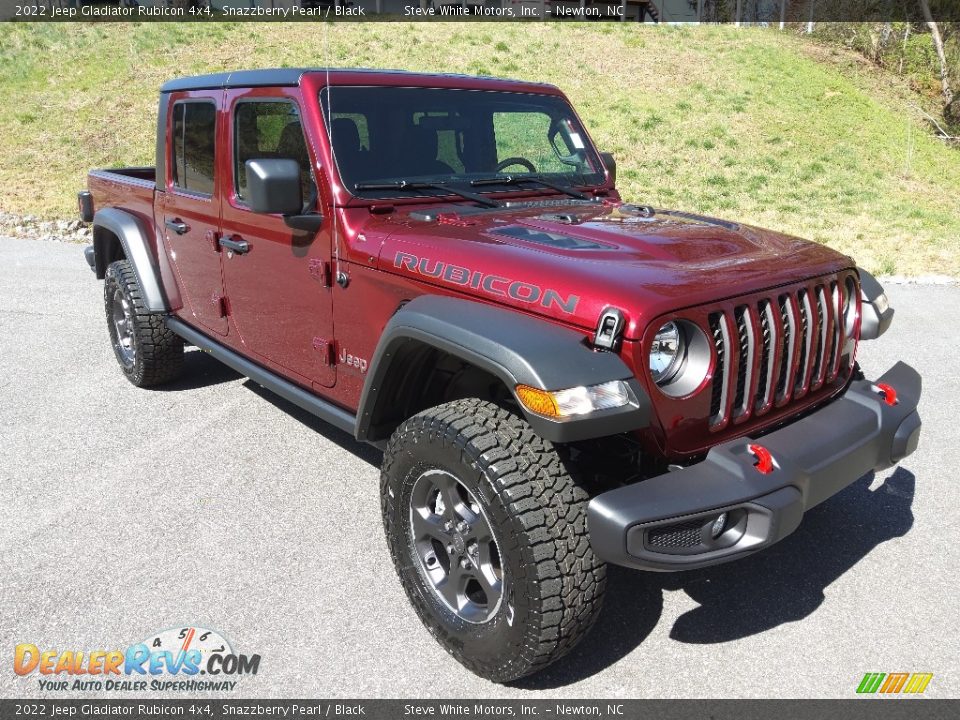 Front 3/4 View of 2022 Jeep Gladiator Rubicon 4x4 Photo #4