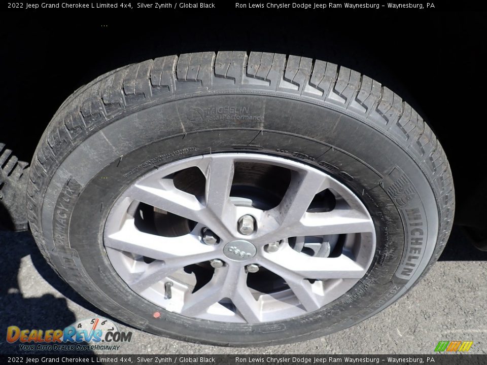 2022 Jeep Grand Cherokee L Limited 4x4 Silver Zynith / Global Black Photo #10