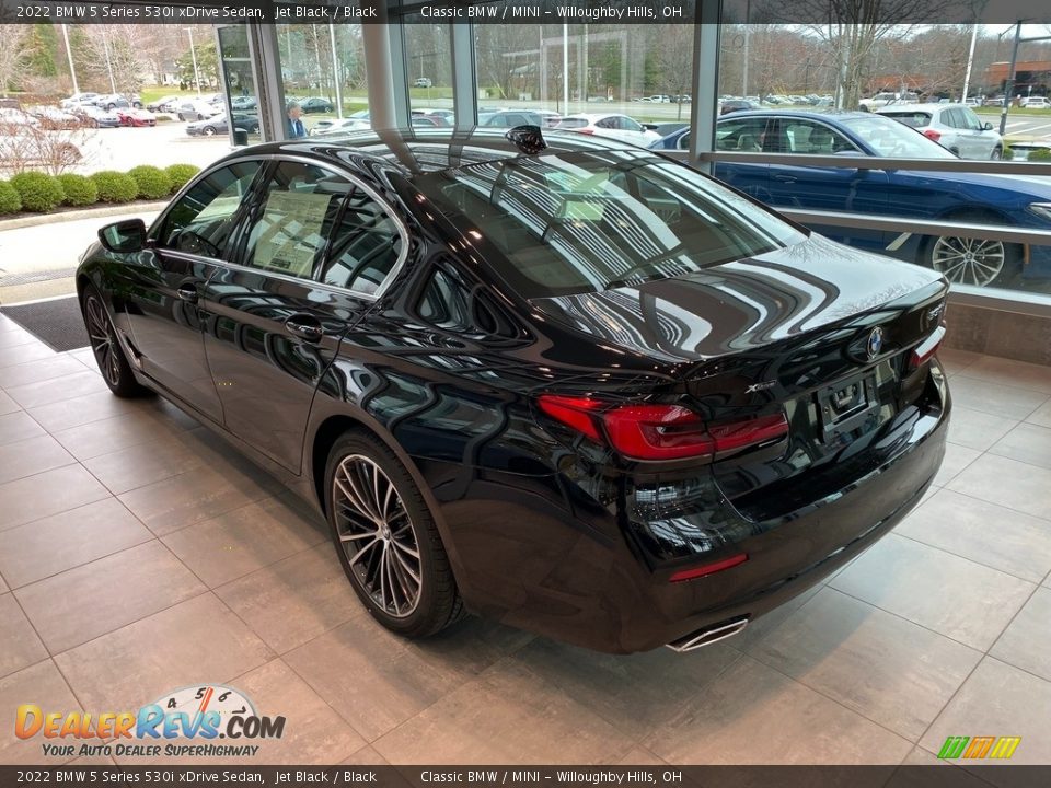 2022 BMW 5 Series 530i xDrive Sedan Jet Black / Black Photo #2