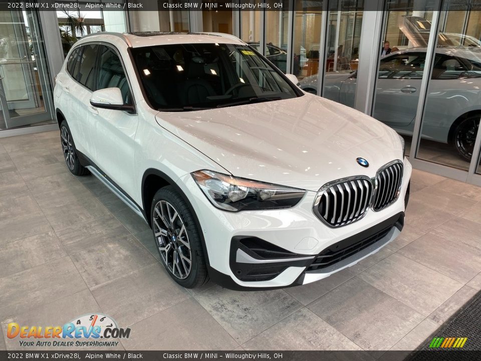 2022 BMW X1 xDrive28i Alpine White / Black Photo #1