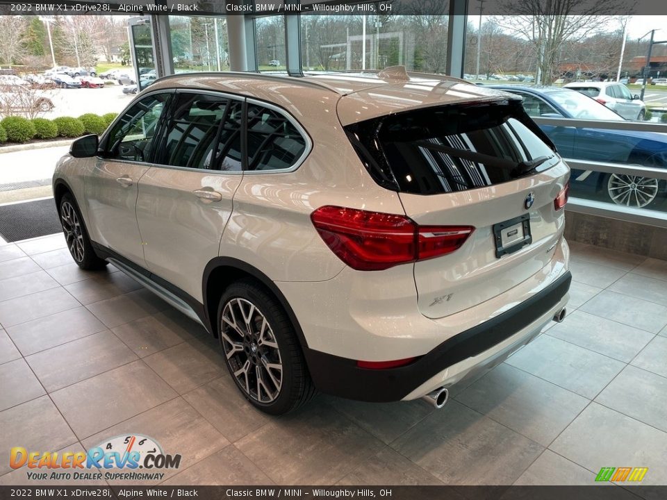 2022 BMW X1 xDrive28i Alpine White / Black Photo #2