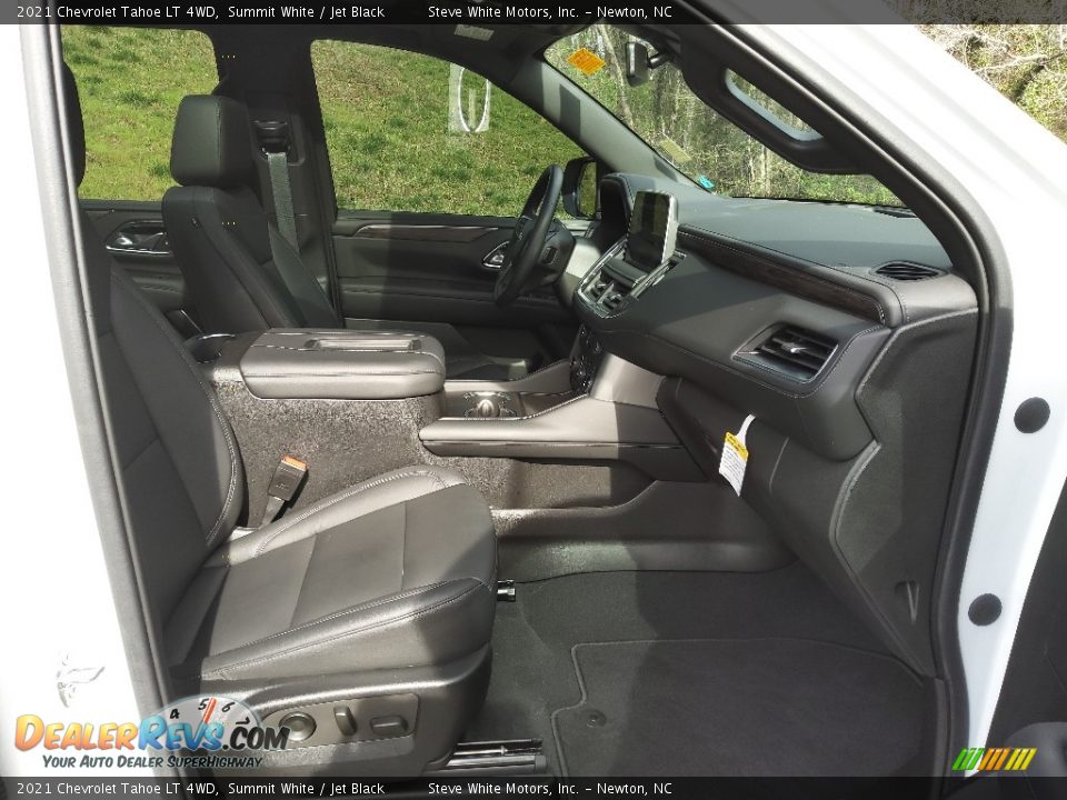 Front Seat of 2021 Chevrolet Tahoe LT 4WD Photo #20