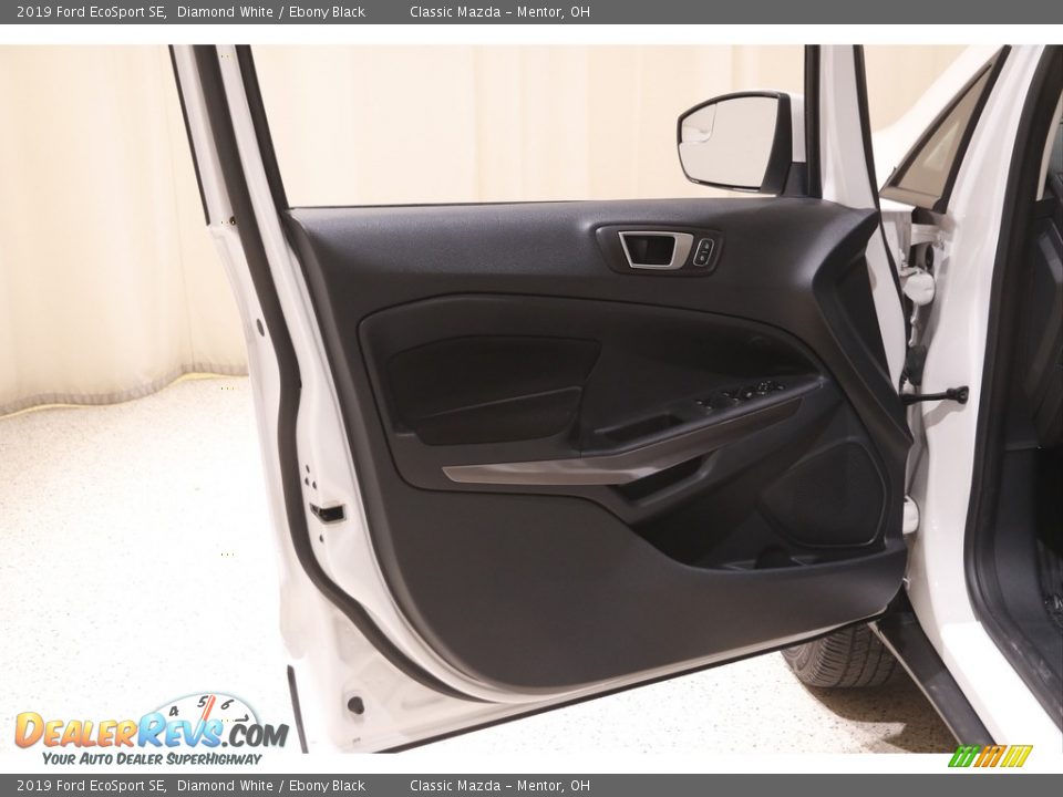 2019 Ford EcoSport SE Diamond White / Ebony Black Photo #4