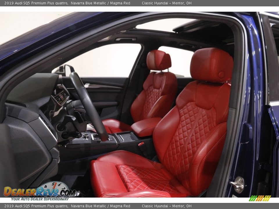 Magma Red Interior - 2019 Audi SQ5 Premium Plus quattro Photo #5