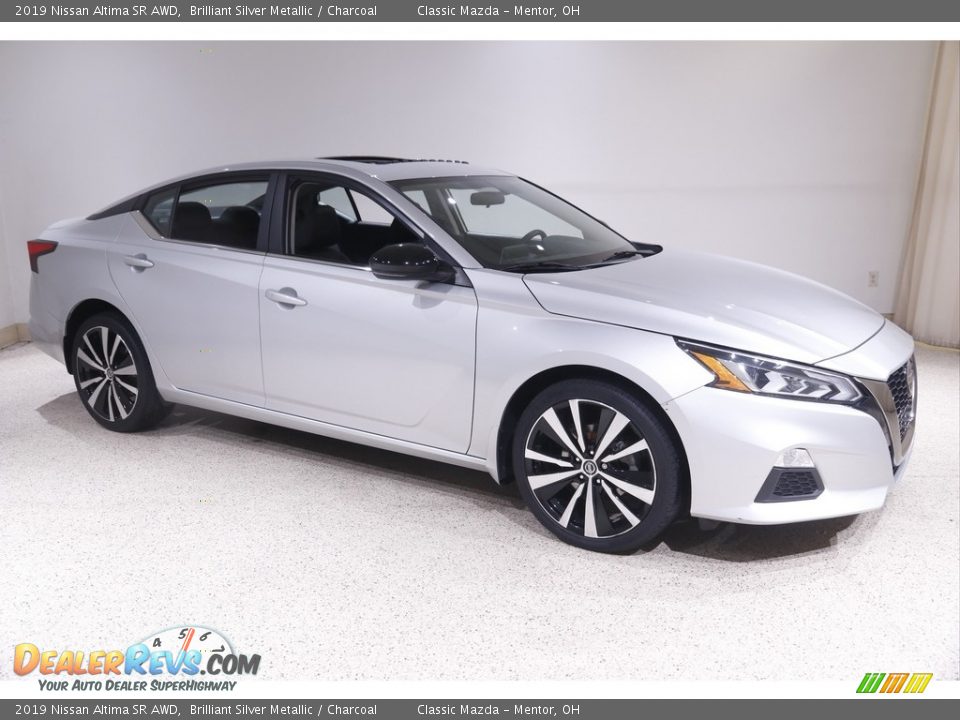 2019 Nissan Altima SR AWD Brilliant Silver Metallic / Charcoal Photo #1
